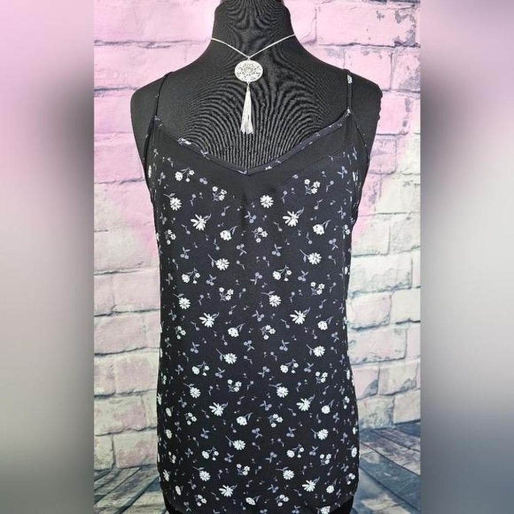 Maurices adjustable‎ strap floral blouse